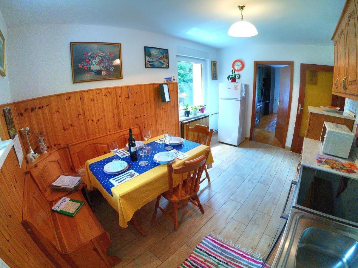 Apartment And Garden House Among The Mountains Podbrdo Esterno foto