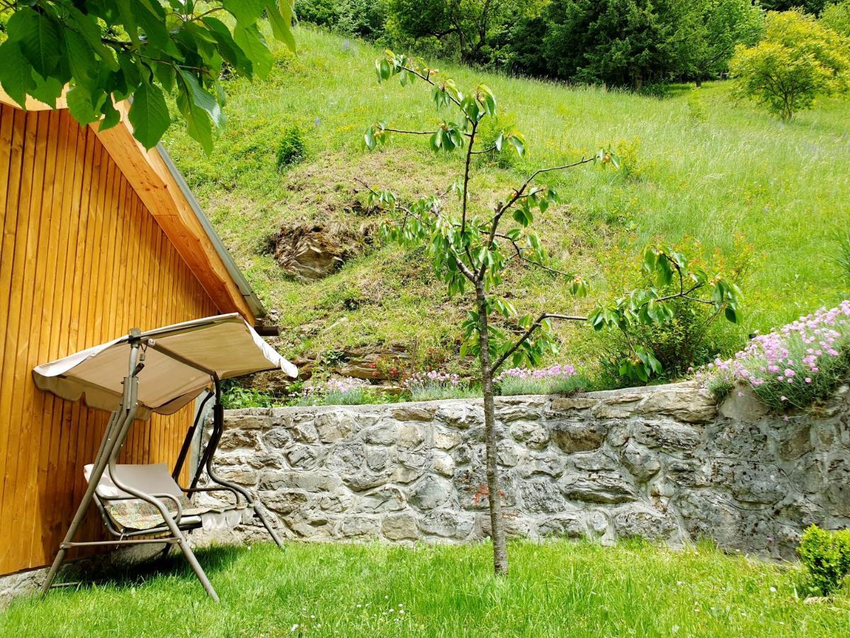 Apartment And Garden House Among The Mountains Podbrdo Esterno foto