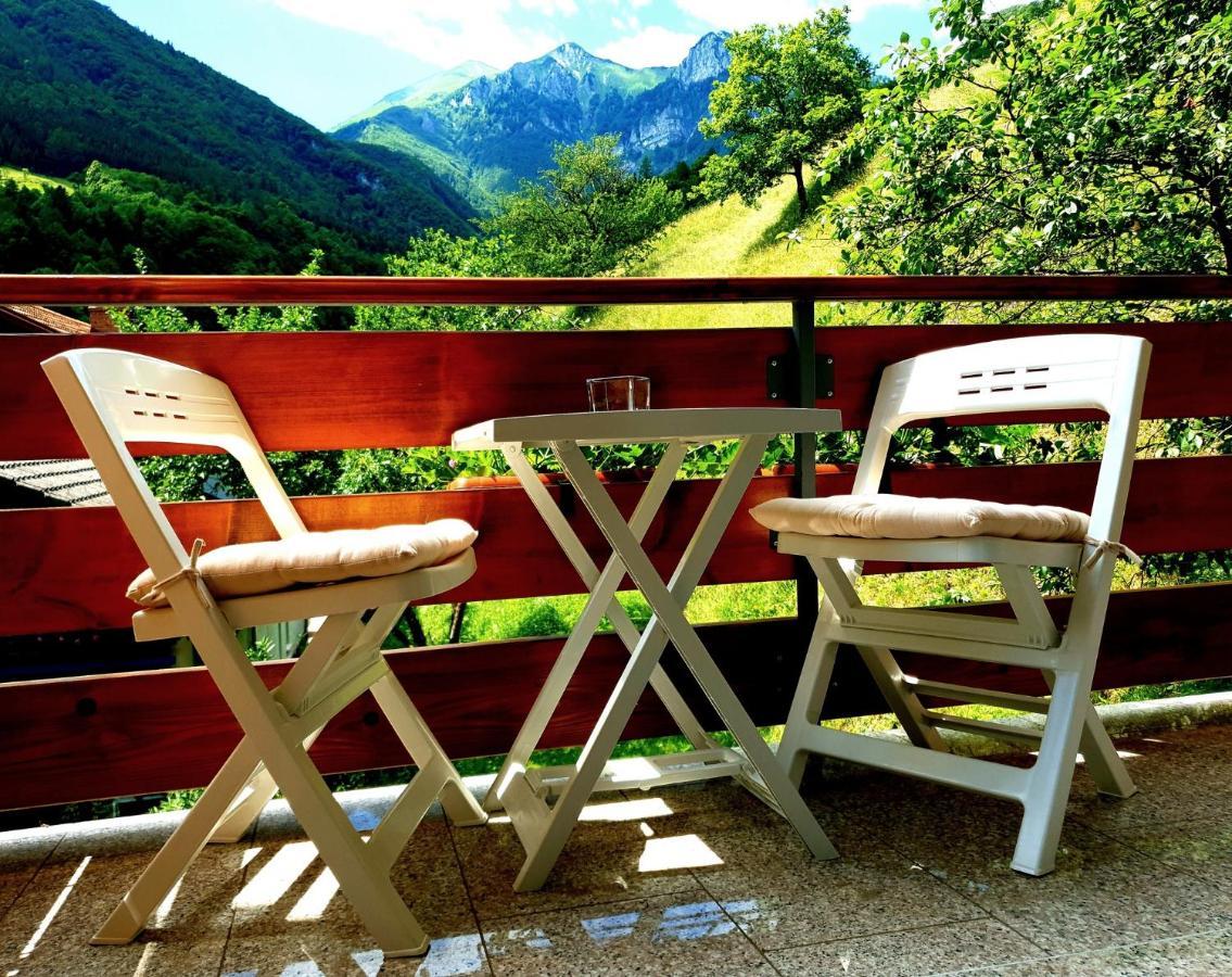 Apartment And Garden House Among The Mountains Podbrdo Esterno foto
